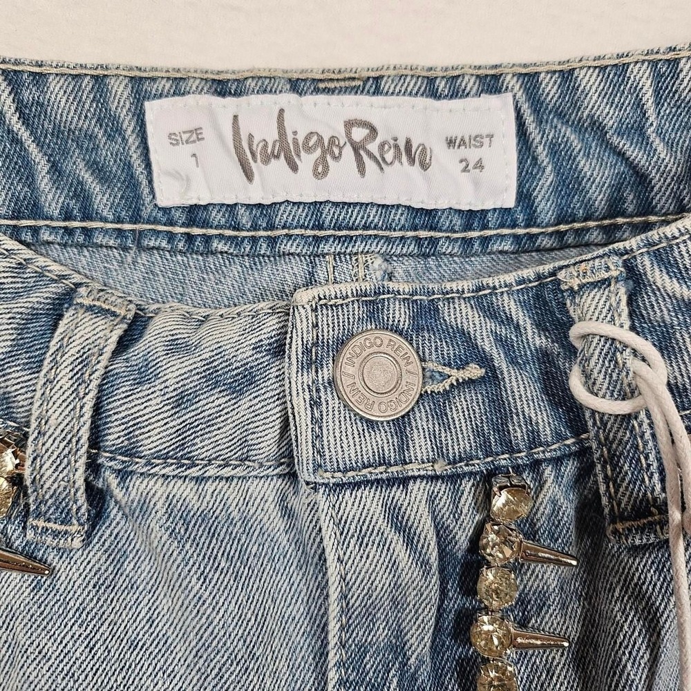 Indigo Rein Womens Distressed Denim Shorts Light Wash Rhinestone Spike Size 1 24 - Picture 3 of 7